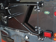 Rear door mount spare wheel DA2232